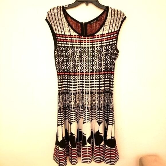 Nik + Zoe Geometric Print Sleeveless Cotton blend Knit Dress Size PM EUC - Picture 1 of 6